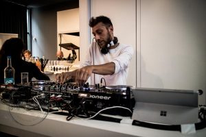 Sandra Dirks - Microsoft Surface Event in Berlin 13. Juni 2017 DJ